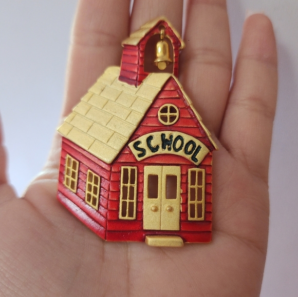 Vintage Brooch Pin Enamel Red School Teacher House Bell Gold Tone Signed Jona - Picture 1 of 3